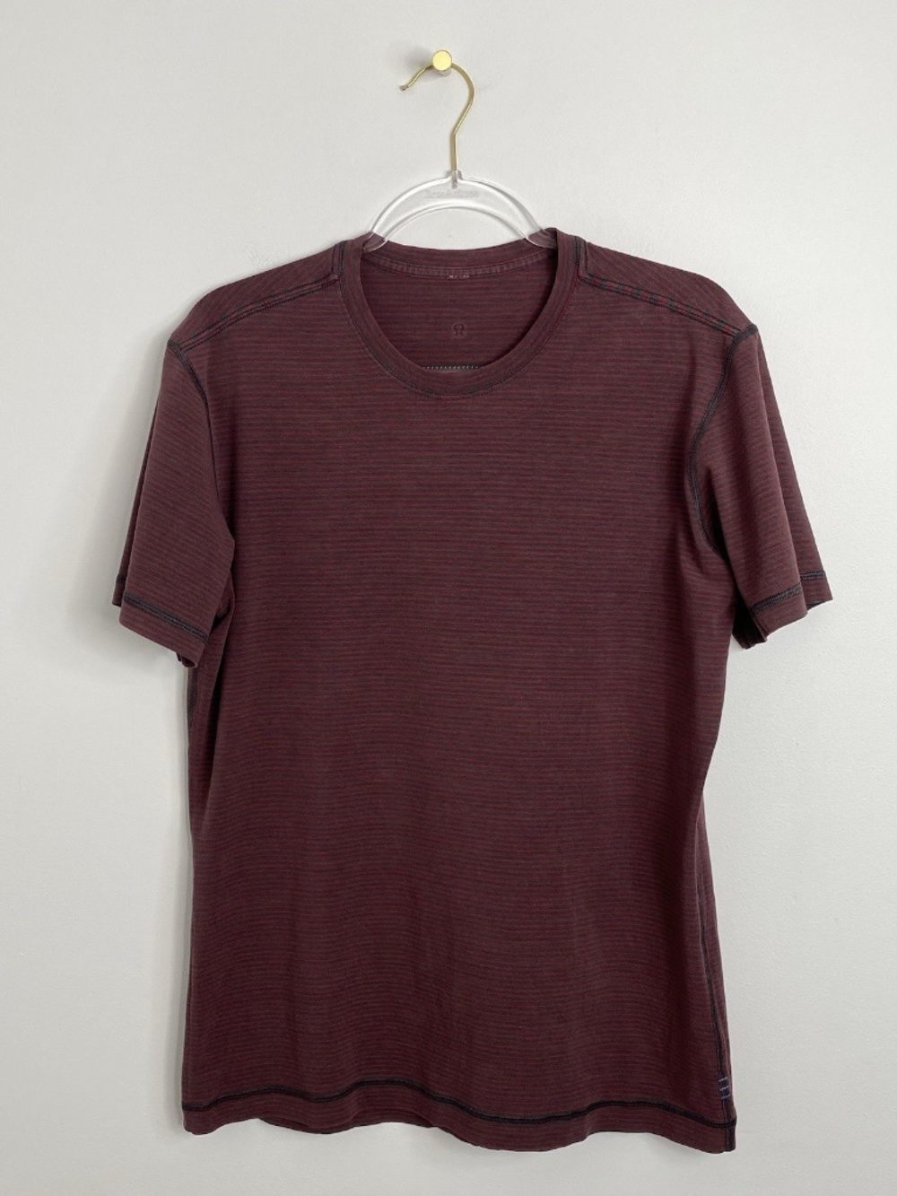 Lululemon Striped Short Sleeve Crew Neck T Shirt Red Gray Mens Sz M Cotton Blend